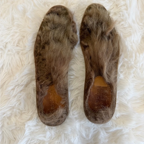 Gucci Ace Embroidered Bee ,Fur-Lined
Sneakers - Size 35 US 5 - Picture 10 of 14